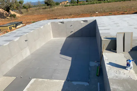 Construcción de piscina en Biniali